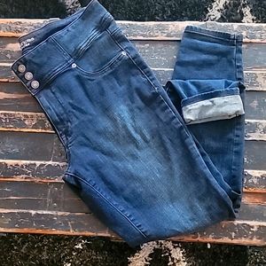 Maurices high waist 3 button jegging sz 14w reg length